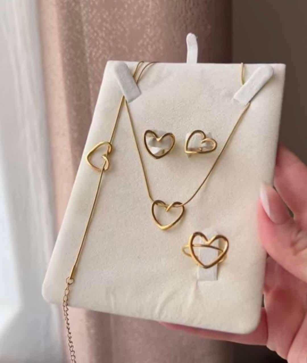 Parure de bijoux forme coeur