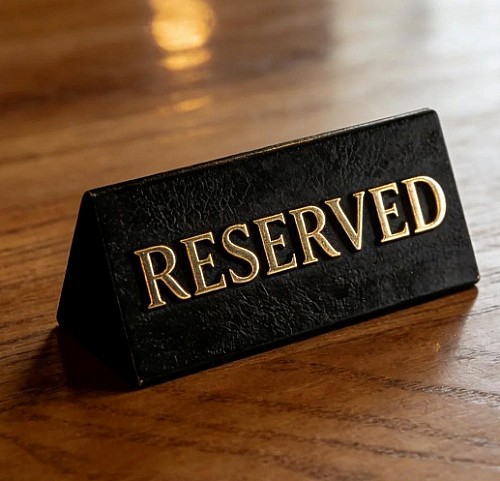 Panneau de table "reserved"