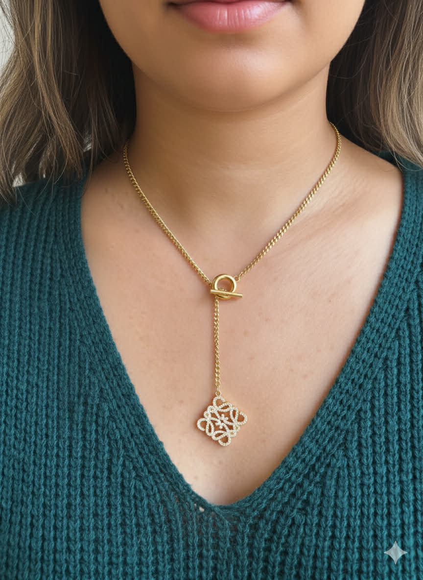 Collier modal doré, style raffiné