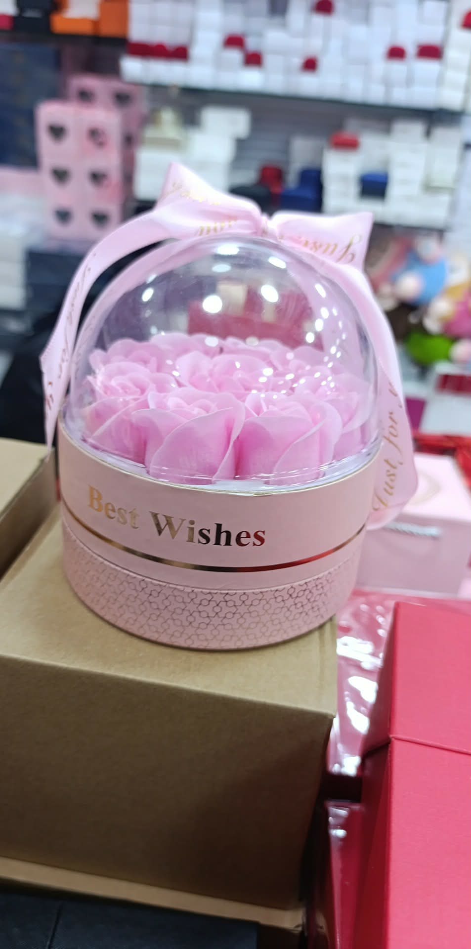 Boîte Cadeau Boule avec Roses Éternelles – Coffret Romantique Rouge & Rose